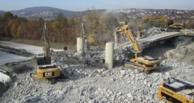 Demolice mostu - foto č. 2